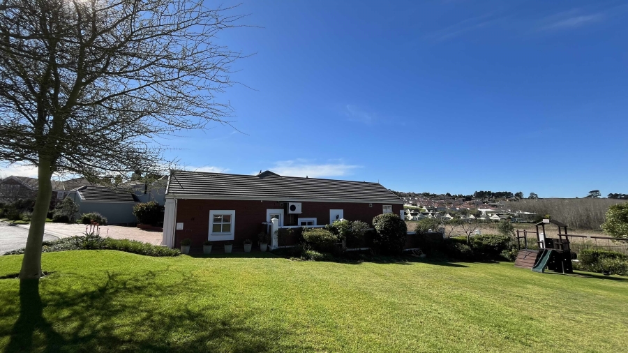 3 Bedroom Property for Sale in Van Riebeeckshof Western Cape